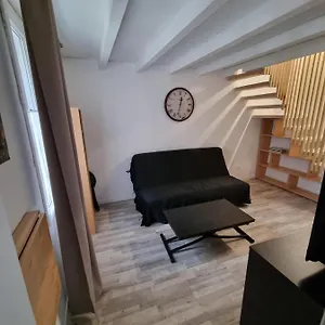 T2 Chaleureux Et Fonctionnel Avec Climatisation Draguignan